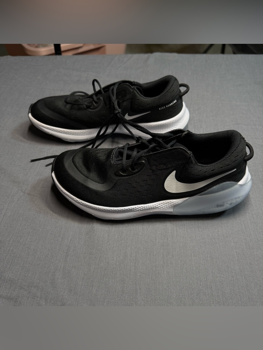 Nike Kids Black and White Joyride Dual Run Sneakers 6Y 7.5W